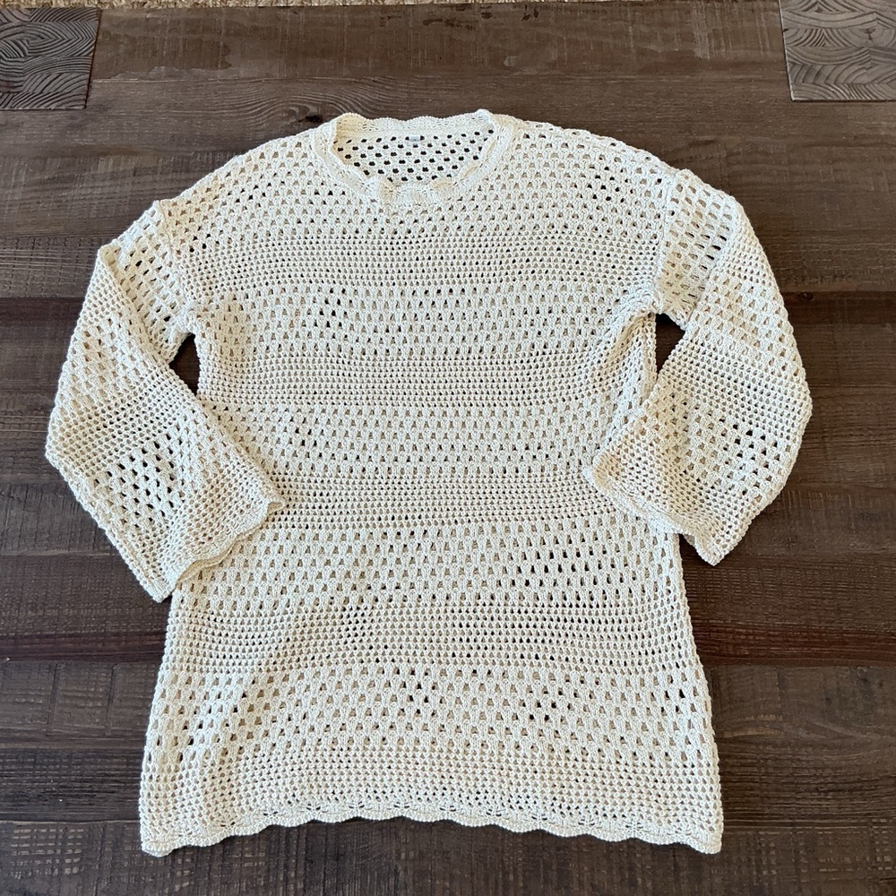 Boho Cream Crochet Scallop Edge Relaxed Fit Long Sweater Top Size Small